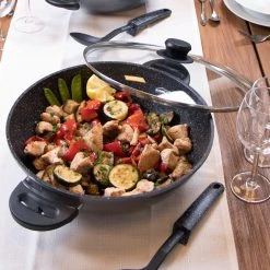 Stoneline Wok avec Couvercle en verre Gibson - Diamètre : 32 cm 11 Stoneline Wok avec Couvercle en verre Gibson - Diamètre : 32 cm -Poêles Soldes 1000279607 210804 08551600450 MOOD DETAILS P000000001000279607 mood