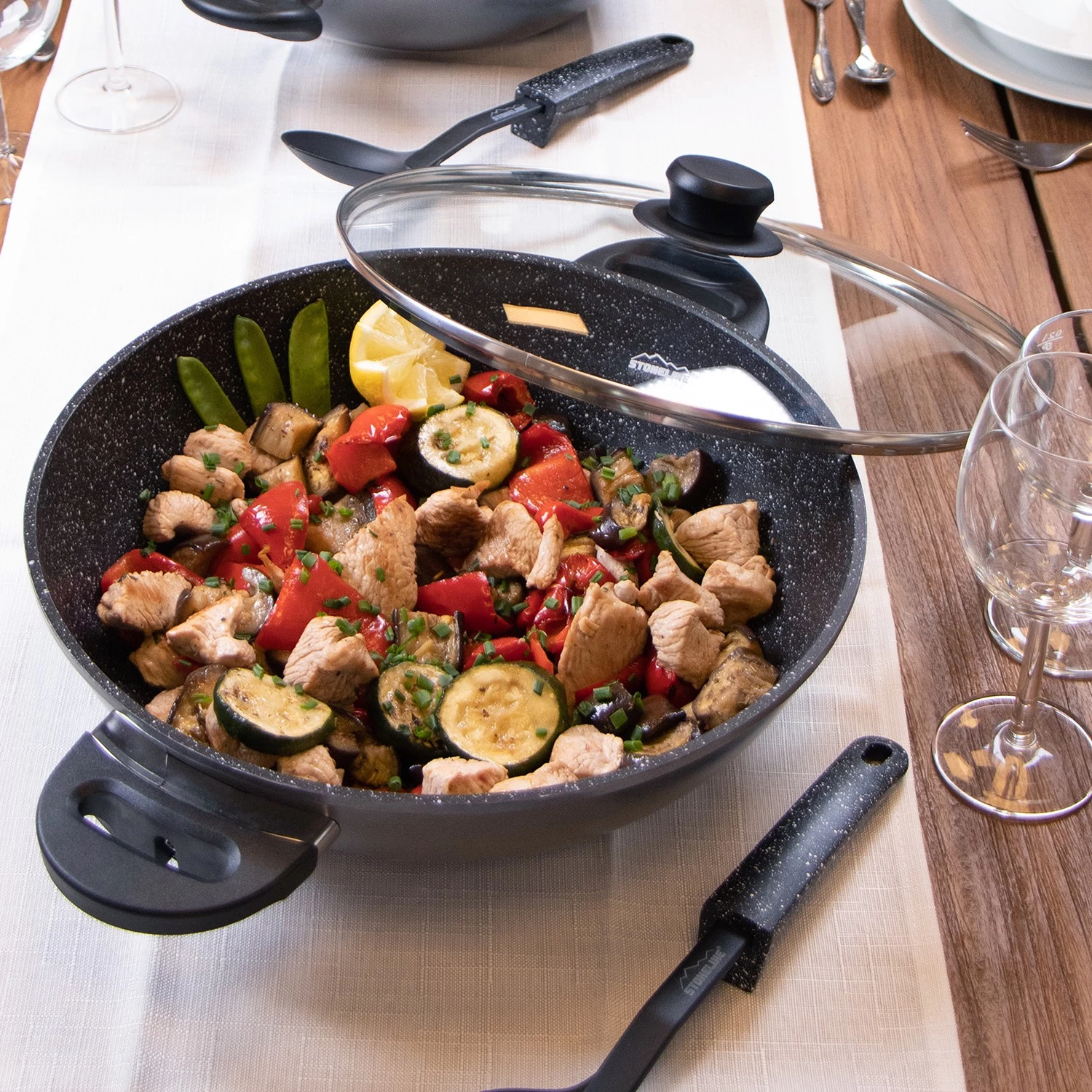 Stoneline Wok avec Couvercle en verre Gibson - Diamètre : 32 cm 5 Stoneline Wok avec Couvercle en verre Gibson - Diamètre : 32 cm – Image 3