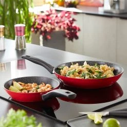 Stoneline Set de poêles Malden (3 éléments) - Aluminium - Rouge rubis -Poêles Soldes 1000279645 210804 08542000305 MOOD DETAILS P000000001000279645 mood